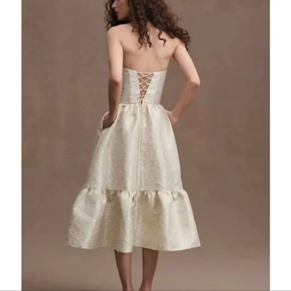 V. Chapman Virginia Tiered Strapless Corset Midi Dress light blue duchess.  is available for purchase on au PAY Market - Imported Goods Online Store  Co.Ltd. | au PAY Market - Online Shopping Site